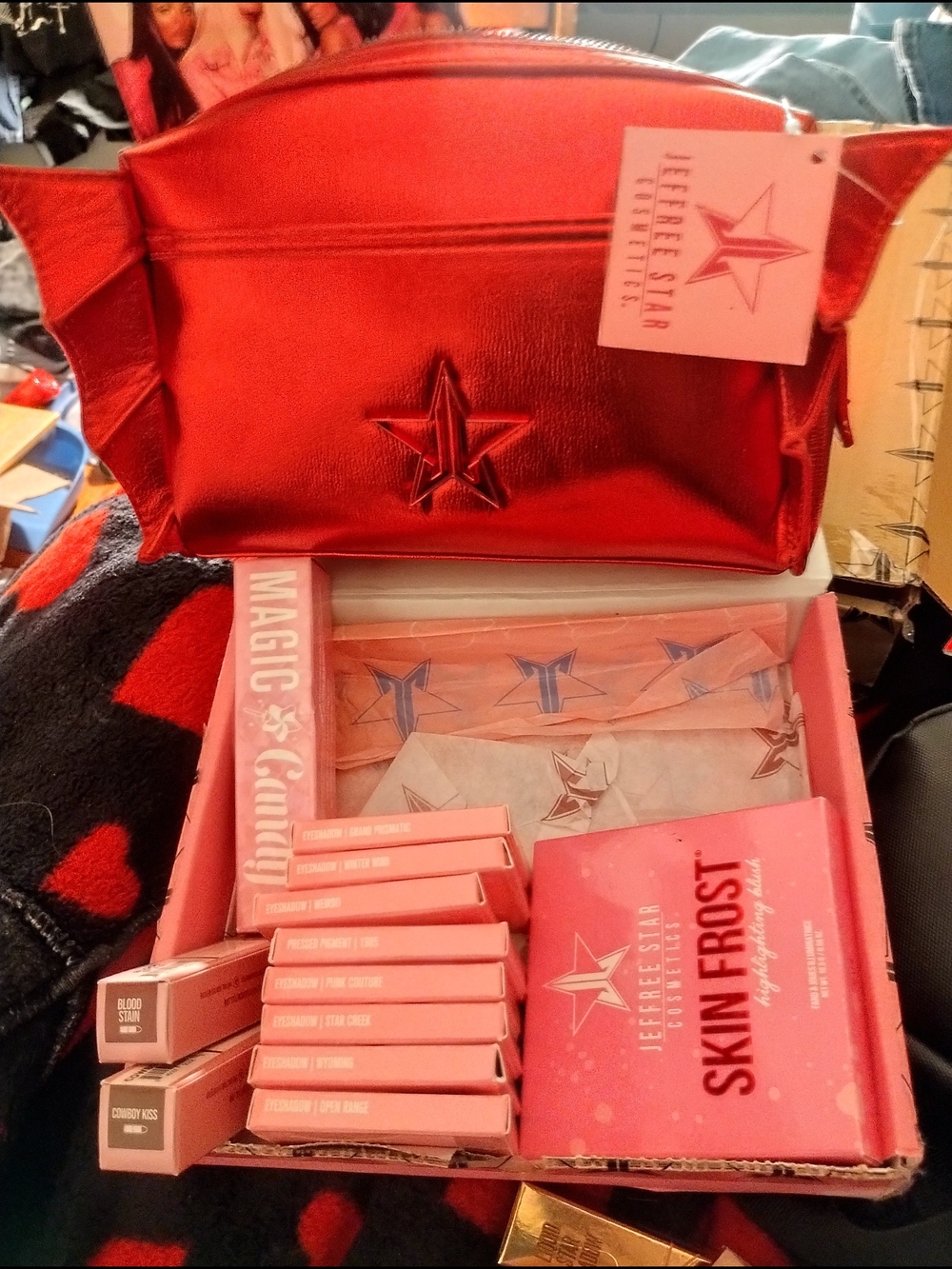 Jeffree Star Cosmetics Makeup Set with Red Metallic Bag - Picture 2 of 8